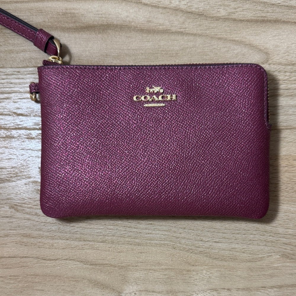 Coach Corner Zip Wristlet